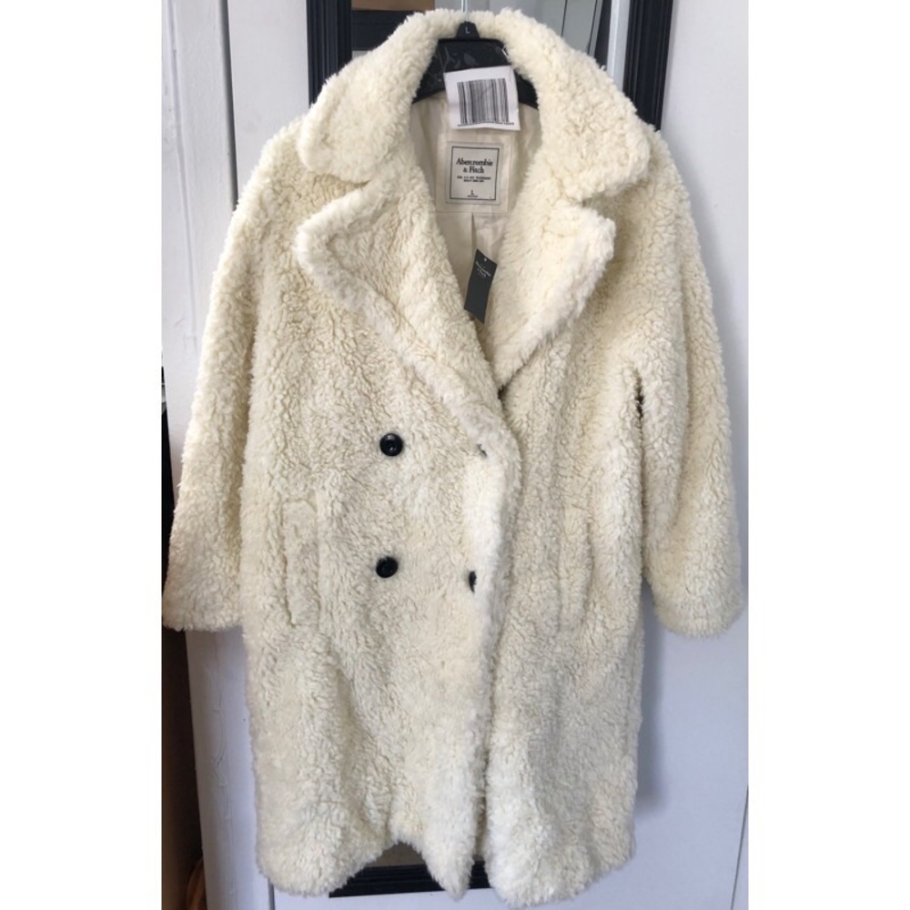 Woman’s Abercrombie & Fitch Sherpa coat